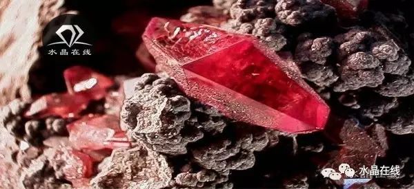 玩珠宝，切记“天然”二字值千金